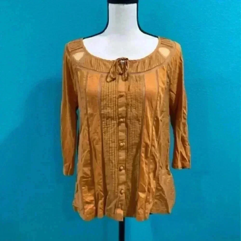 Deletta Mustard Yellow Button-Front Scoop Neck Top